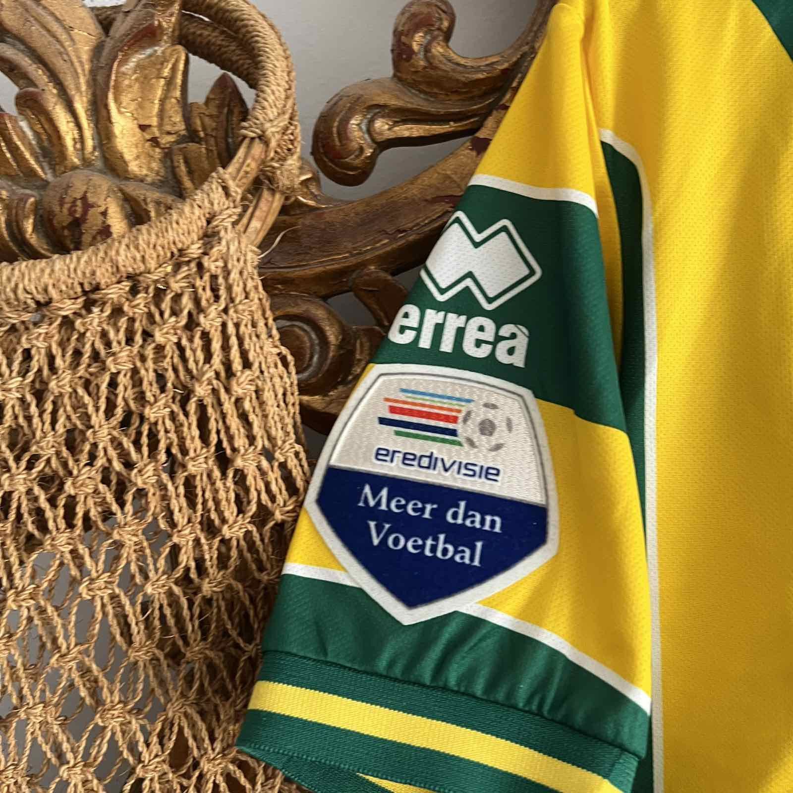 Errea ADO Den Haag jersey 2016 Football Shirt #9 V.D DUSSEN Sz M Size US M / EU 48-50 / 2 - 5 Thumbnail