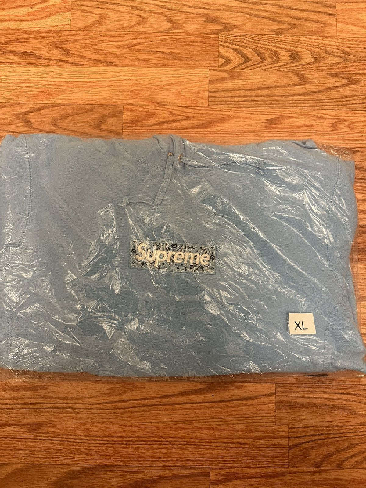 Supreme Bandana box logo Size US XL / EU 56 / 4 - 2 Thumbnail