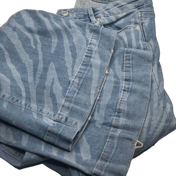Free People Free People Blue Low Tide Zebra Print Flare Jeans Size 26" / US 2 / IT 38 - 4 Thumbnail