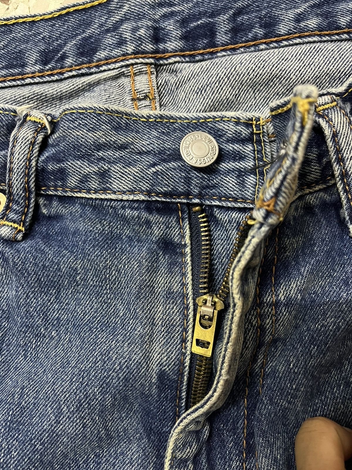 Levi's vintage levis 505 distressed denim Size US 36 / EU 52 - 9 Thumbnail