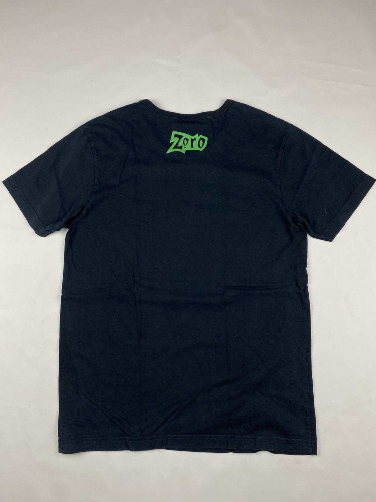 Anime Vintage Zoro One Piece Anime Tshirt Size US XL / EU 56 / 4 - 8 Thumbnail