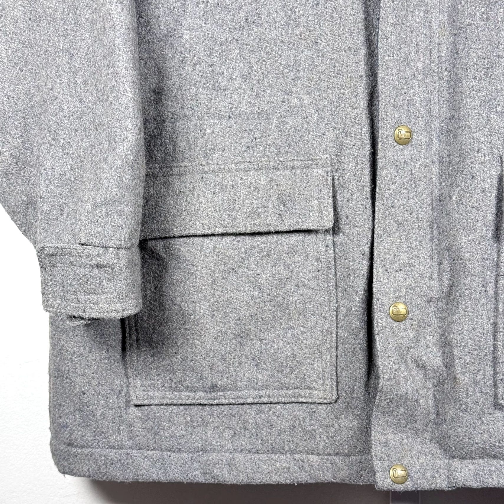 Vintage VINTAGE Woolrich Coat Gray Wool Long Sleeve Pockets Women Large Parka 90s Outdoor USA Womens Size L / US 10 / IT 46 - 4 Thumbnail