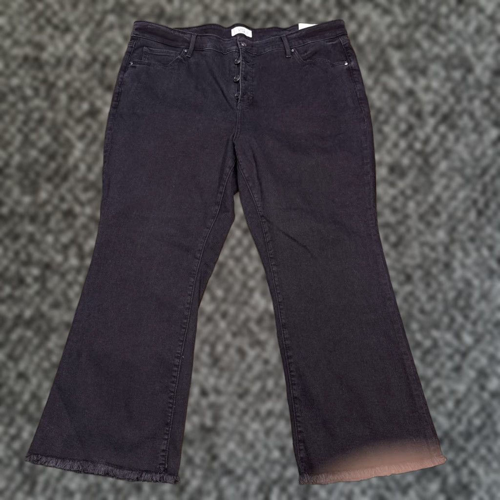 Loft VINTAGE-free Loft Jeans Womens 20 Plus Black High Rise Stretch Frayed Hems New Crop Cropped Denim Jeans LOFT Stretch 5-Pocket Bohemian City Womens Size 42" / US 20 - 1 Thumbnail