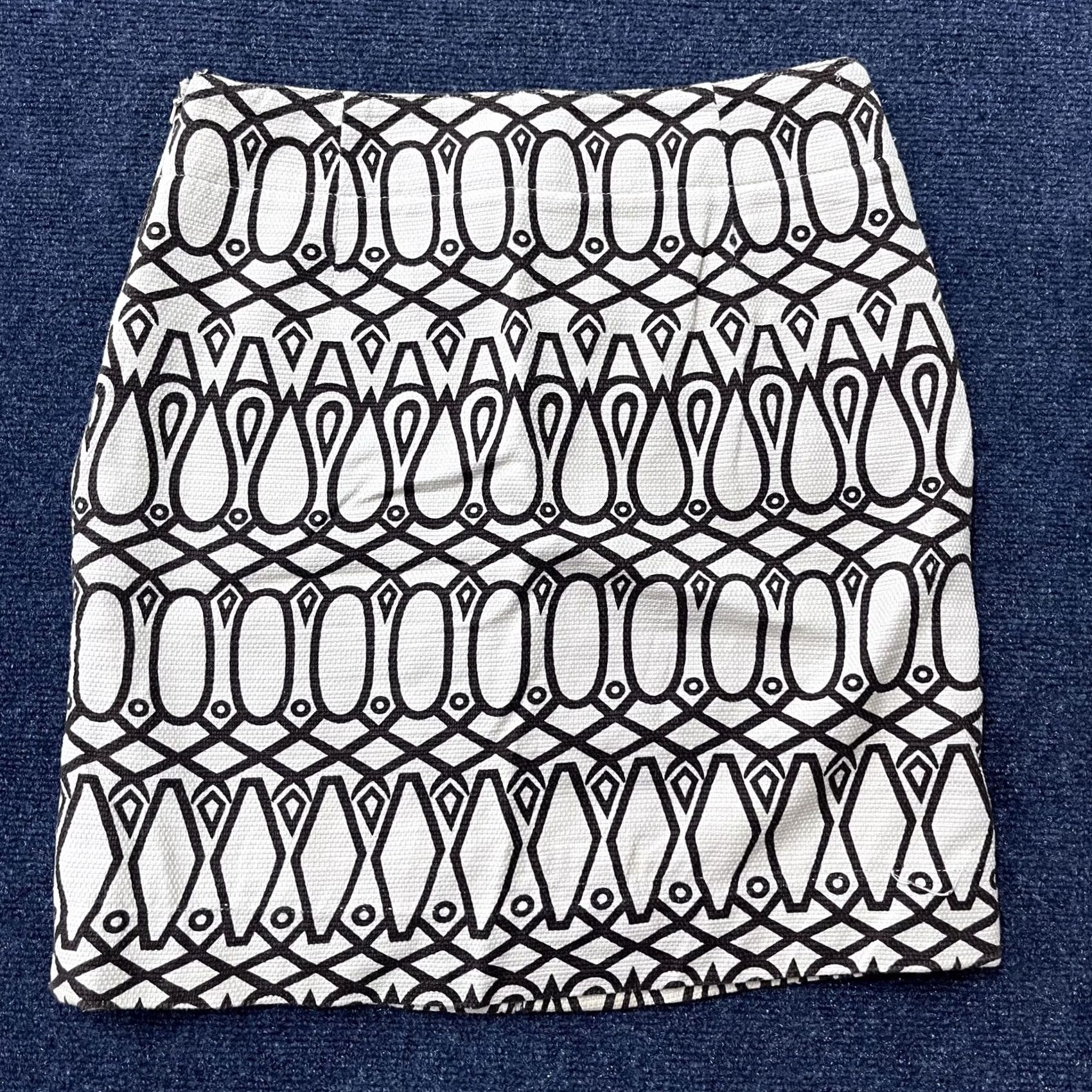 Tailorbyrd VINTAGE Tailorby Skirt Womens XS Black White Geometric Button Front Patterned Front Pockets Size 28" / US 6 / IT 42 - 3 Thumbnail