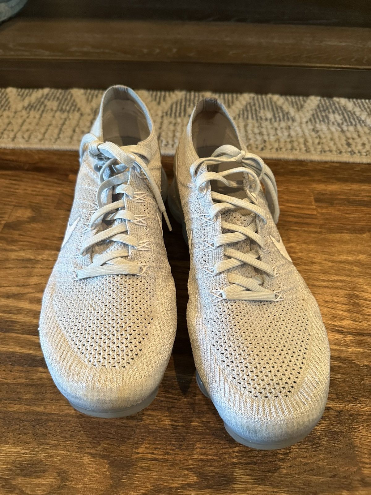 Nike Air Vapormax Flyknit Pure Platinum 2017 Size US 10.5 / EU 43-44 - 2 Thumbnail