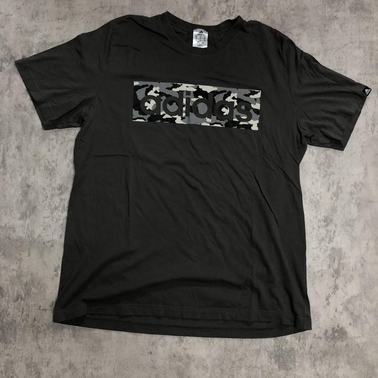 Adidas Adidas black camo box logo tee #streetwear Size US XL / EU 56 / 4 - 1 Thumbnail
