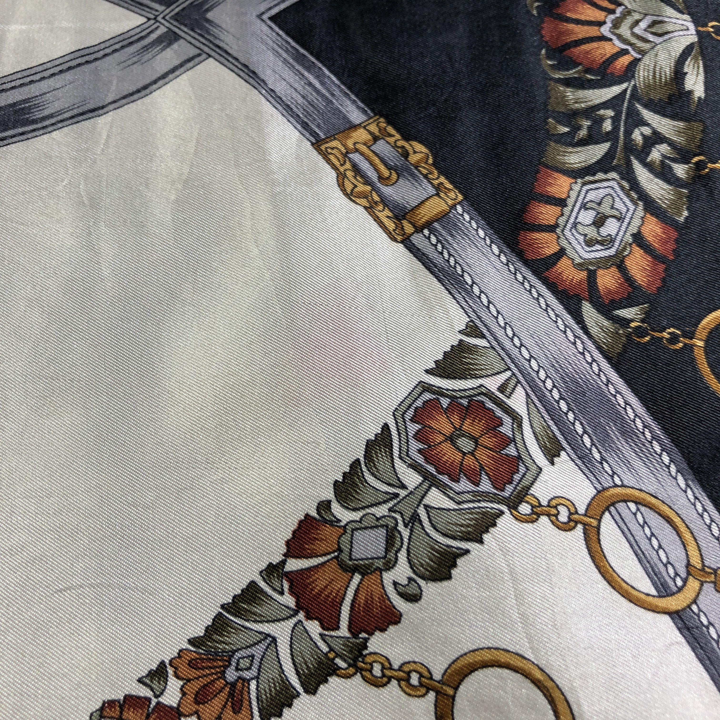 Vintage Unknown Luxury Hand Rolled Silk Scarf M1047 Size ONE SIZE - 5 Thumbnail