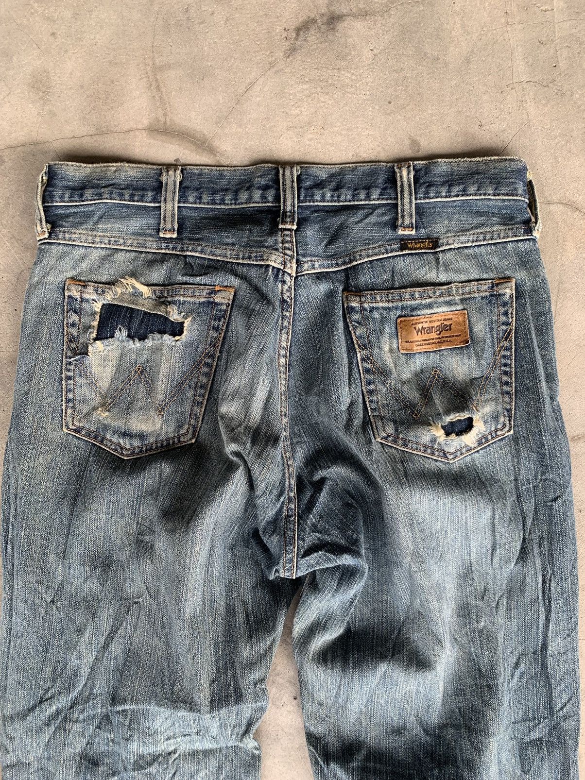 Wrangler Distressed vintage WRANGLER faded. Size US 34 / EU 50 - 4 Thumbnail