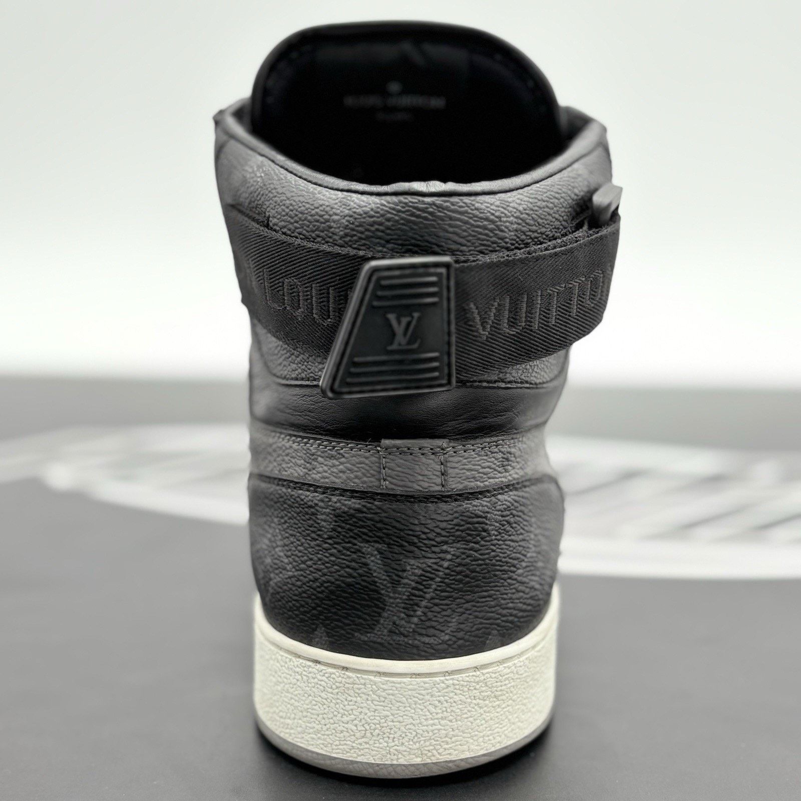 Louis Vuitton 8-8.5 US Louis Vuitton Eclipse Rivoli ' Black ' SUPER CLEAN! Size US 8 / EU 41 - 3 Thumbnail
