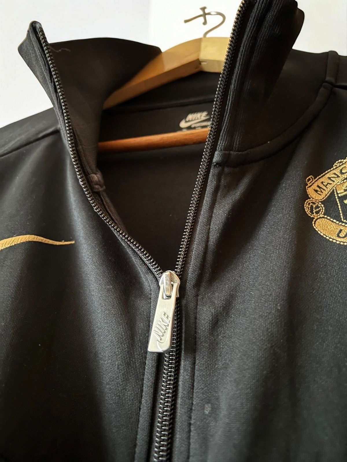 Nike × Vintage Rare NIKE MANCHESTER UNITED 2009 GOLDEN EUGENE TRACK JACKET Size US L / EU 52-54 / 3 - 6 Thumbnail