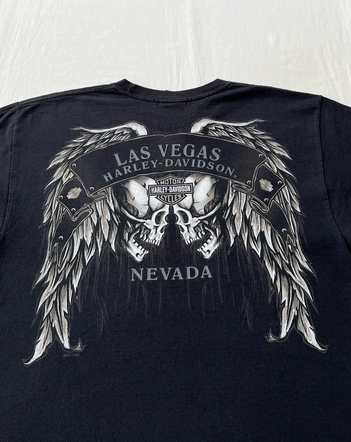 Harley Davidson Vintage 2011 Harley Davidson Las Vegas Skull Y2k T-shirt Size US M / EU 48-50 / 2 - 12 Thumbnail