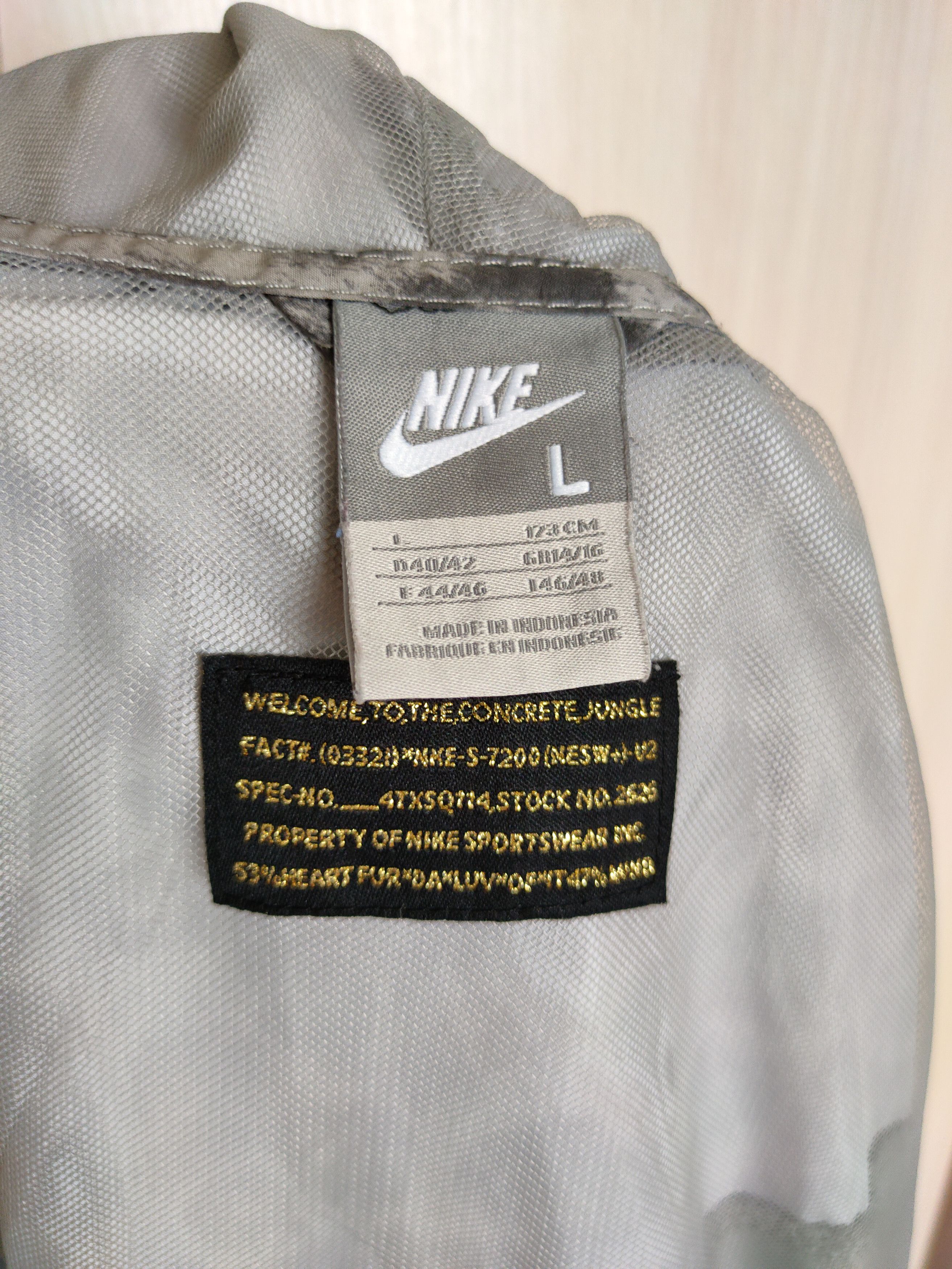 Nike Vintage y2k Nike Lightweight Sports Jacket Nike Zip Hoodies Size M / US 6-8 / IT 42-44 - 12 Thumbnail