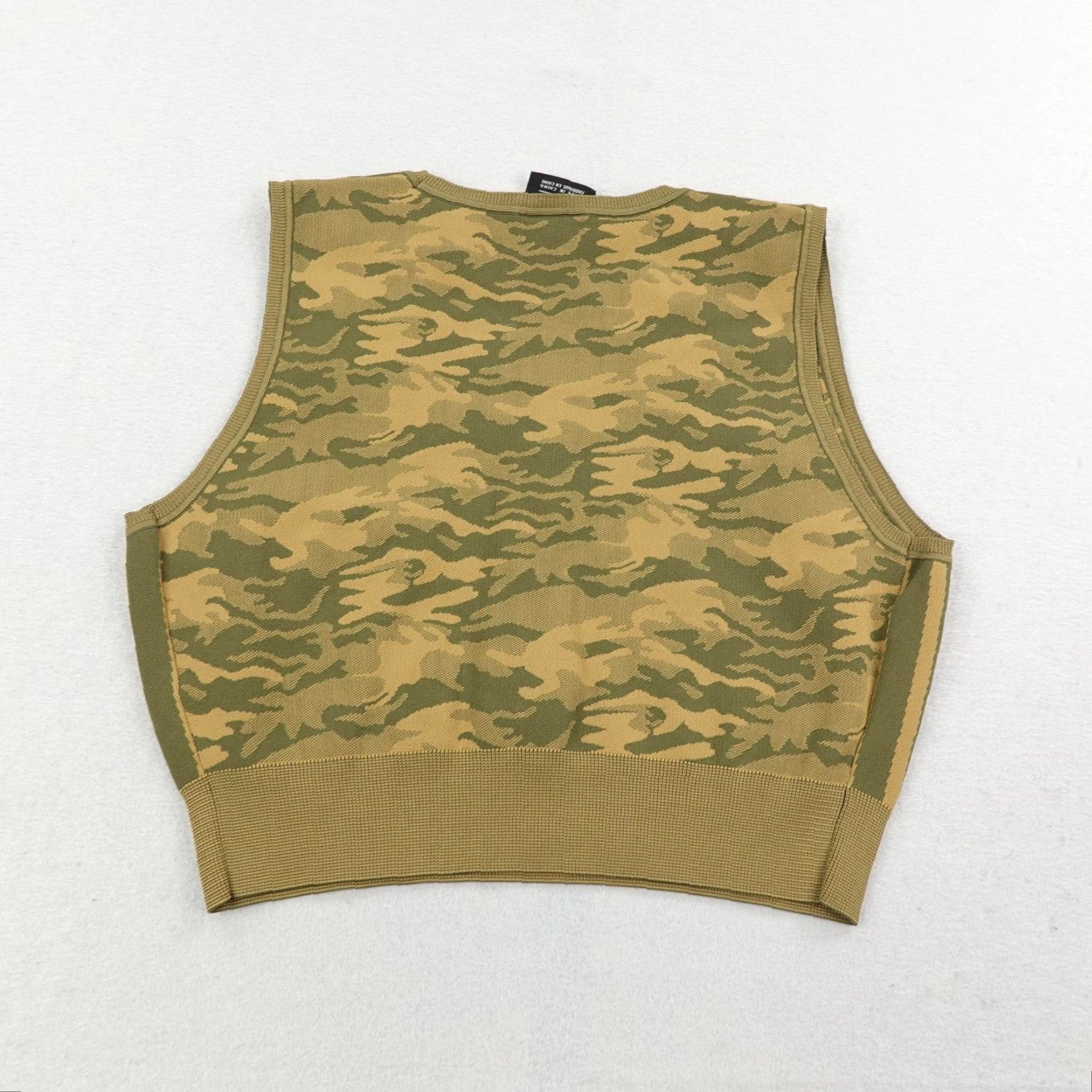 Nike Nike Women’s Tank Top XL Green Camo Seamless Cropped Sports Bra Activewear Gym Workout Size XL / US 12-14 / IT 48-50 - 3 Thumbnail