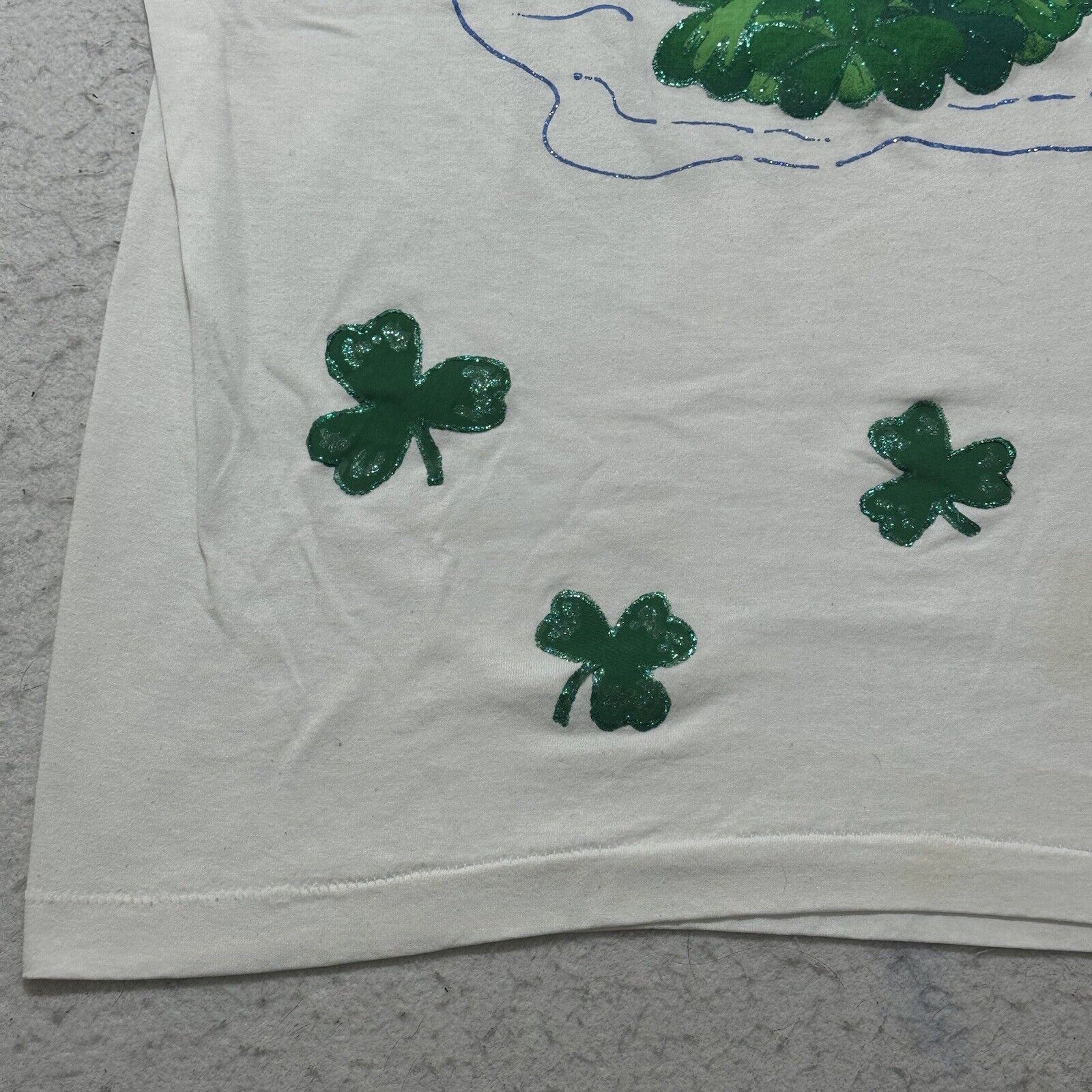 Fruit Of The Loom Vintage Fruit of the Loom St. Patrick's Day Frog Glitter Tee Size US L / EU 52-54 / 3 - 6 Thumbnail