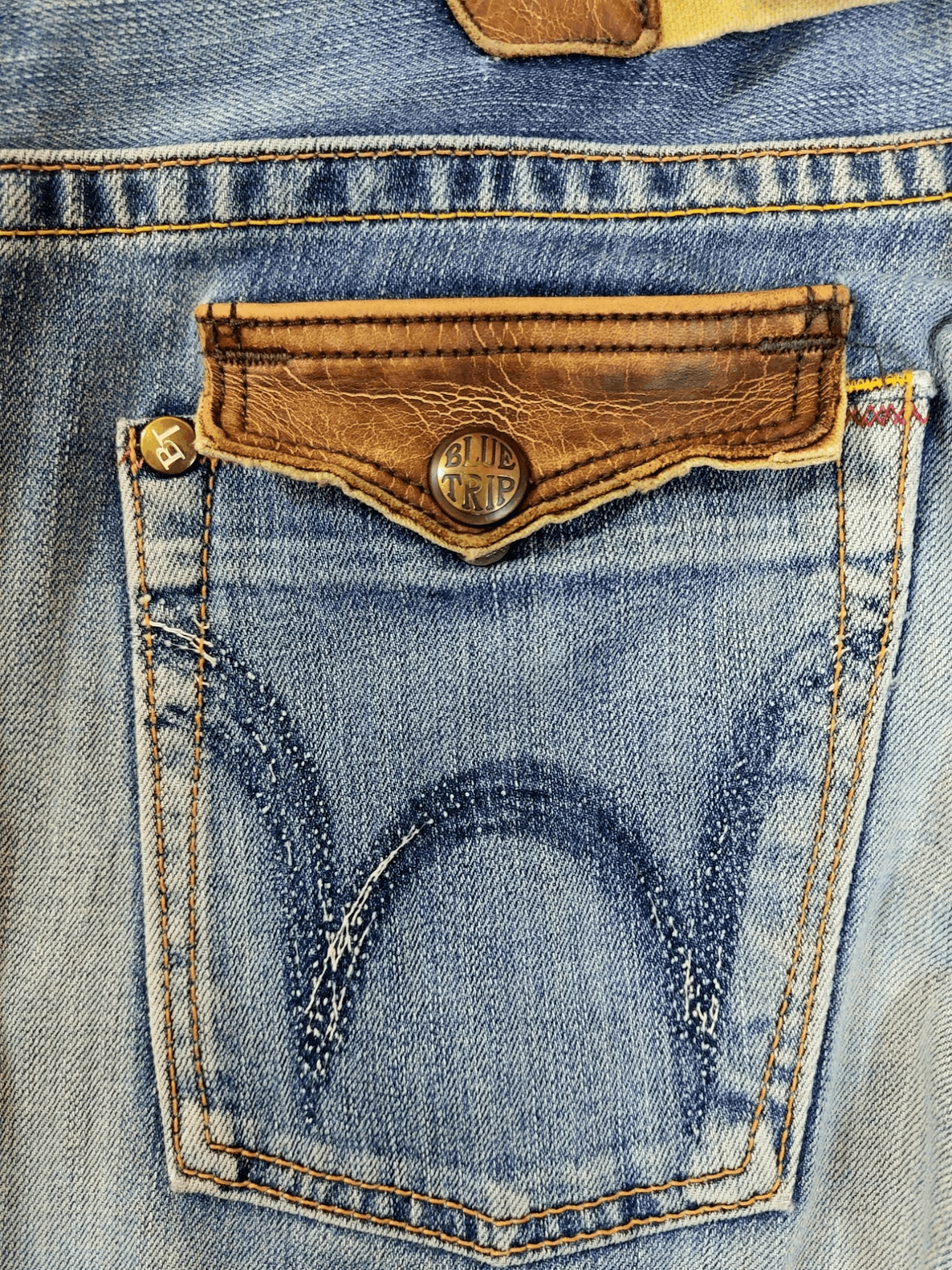 Edwin Flare💥 90's Edwin Blue Trip Tokyo Japan Buckle Back Denim Size US 33 - 19 Thumbnail