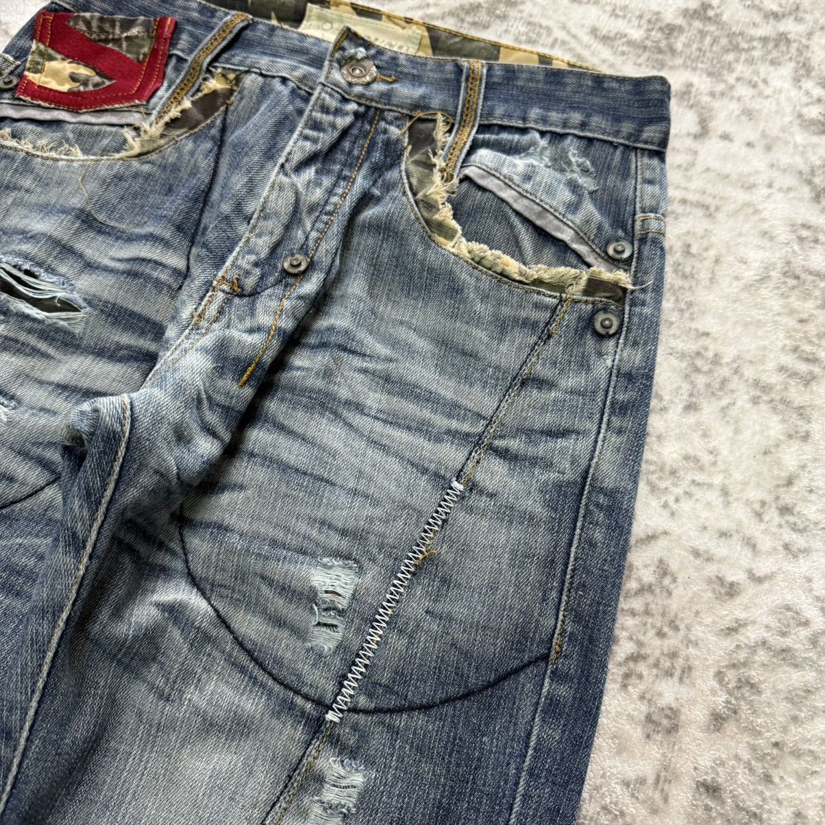 Red Monkey 2000s Techno Japan Embroidery Che Guevara Fade Wash Jeans Size US 29 - 7 Thumbnail