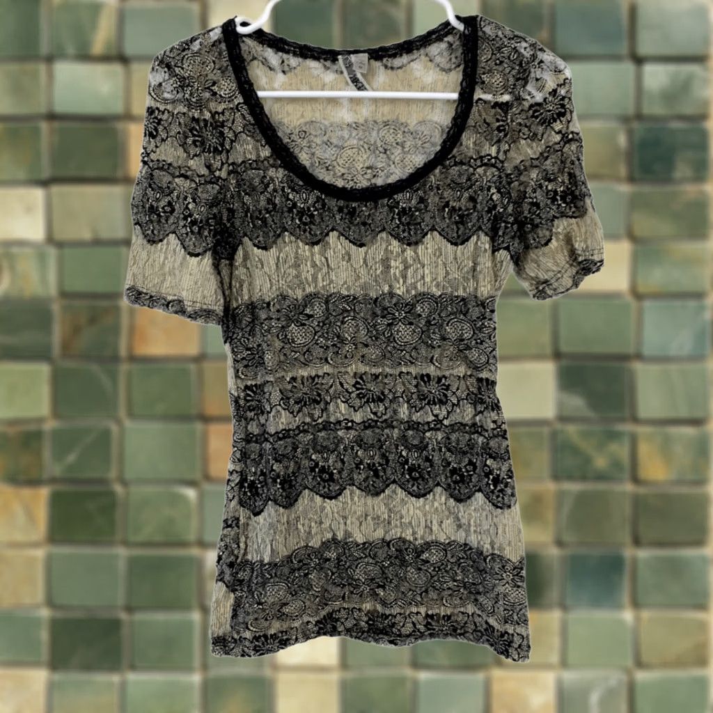 BKE VINTAGE BKE Lace Shirt Womens M Black Sheer Canada Whimsigoth Romantic Coquette Shirt Womens M Black Whimsigoth Romantic Lace Top Canada BKE Shirt Size M / US 6-8 / IT 42-44 - 1 Thumbnail