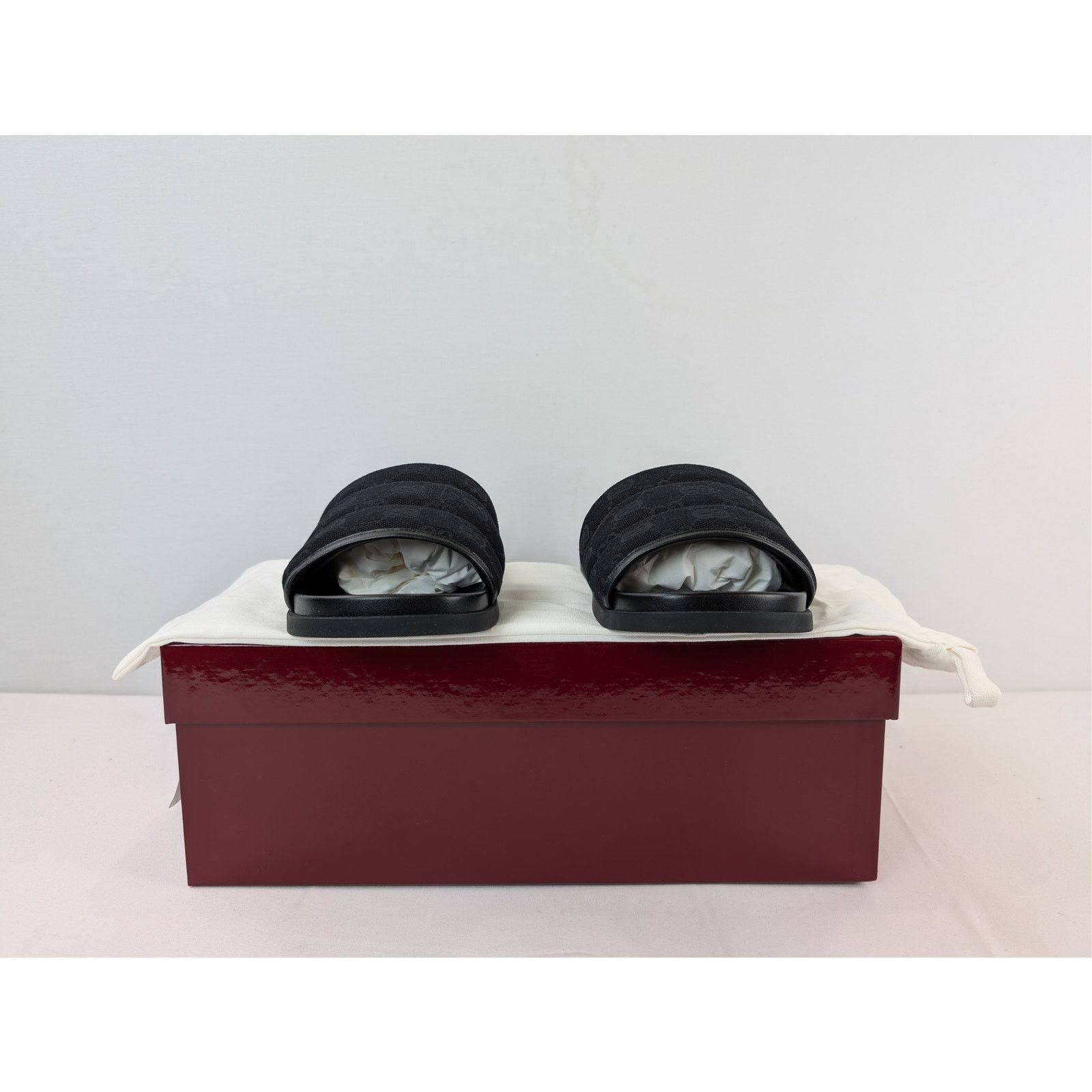 Gucci o1rshd1 Q:2 / Men's Padded mules with GG pattern Slippers Size US 10.5 / EU 43-44 - 17 Thumbnail