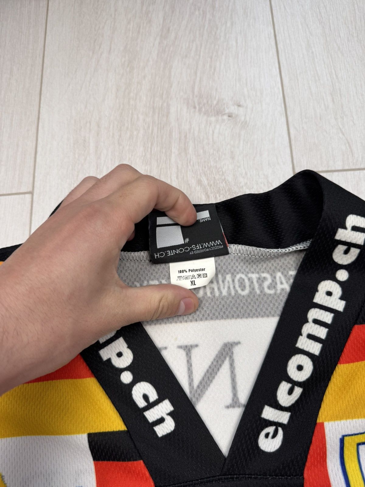 Other MATCHWORN SIGNED EHC BASEL 2012 ice hockey jersey Rare Size US XL / EU 56 / 4 - 7 Thumbnail