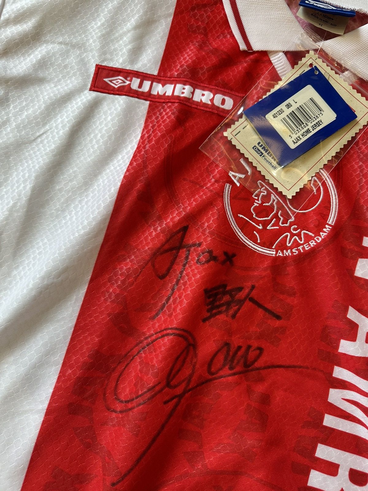 Umbro Soccer jersey Ajax Amsterdam 19981999 Home *BNWT* Okano Sign Size US L / EU 52-54 / 3 - 5 Thumbnail