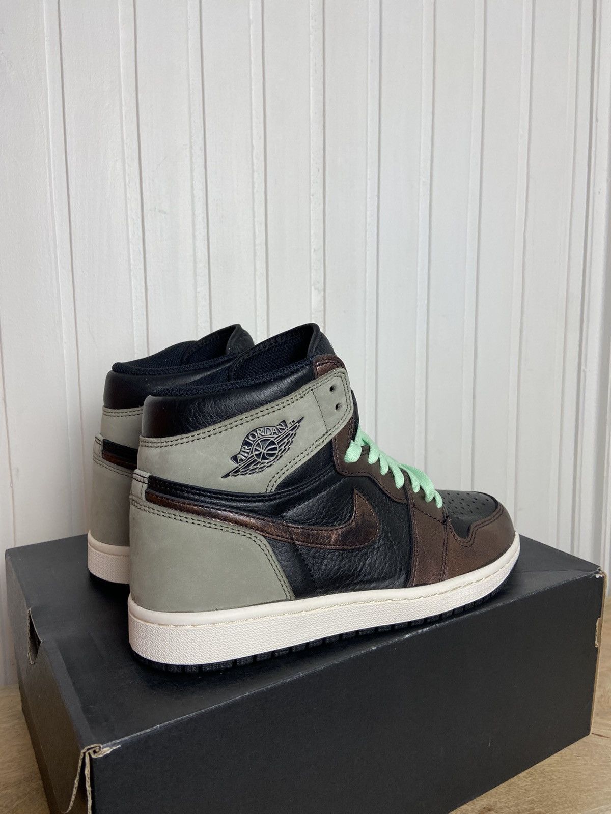Jordan Brand Jordan 1 Retro High "Light Army Rust Shadow Patina" 8US Size US 8 / EU 41 - 5 Thumbnail