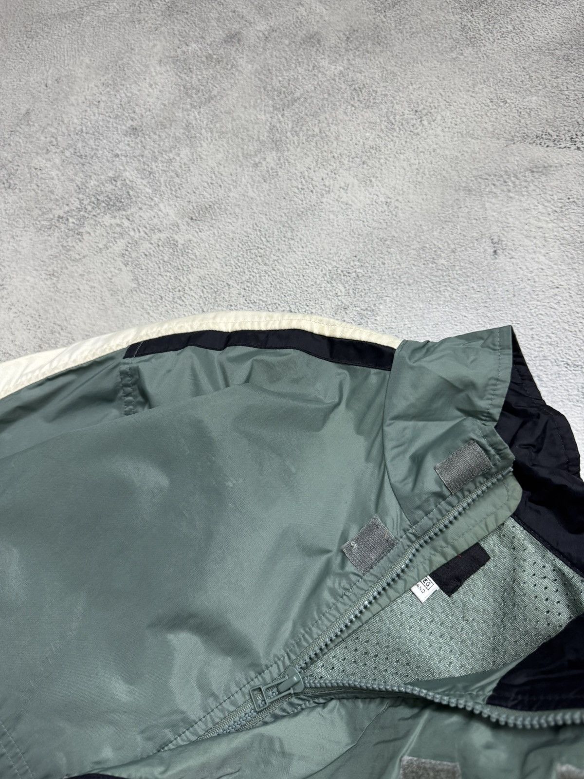 Nike Vintage Y2K Nike Nylon Mini Logo Jacket 00’s Size US S / EU 44-46 / 1 - 8 Thumbnail