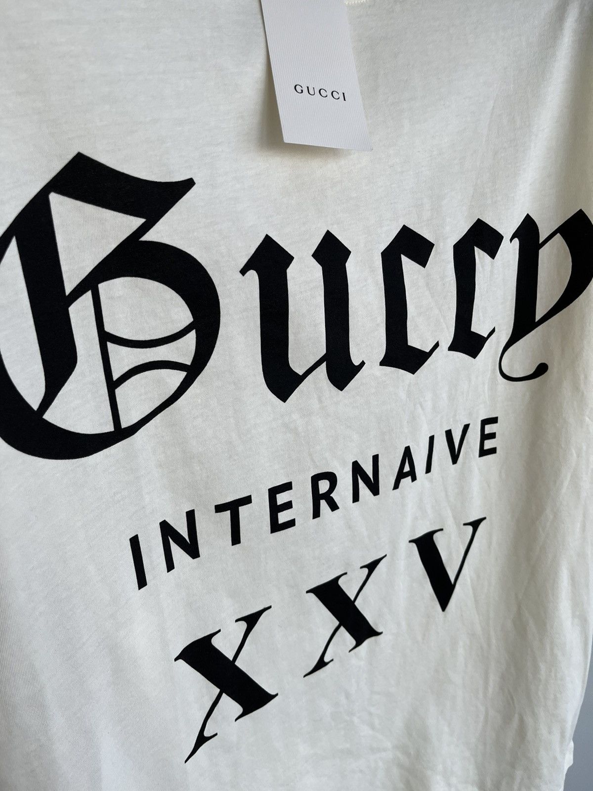 Gucci Gucci Super Runway Logo Internaive Tee T-shirt Brand New Size US L / EU 52-54 / 3 - 11 Thumbnail
