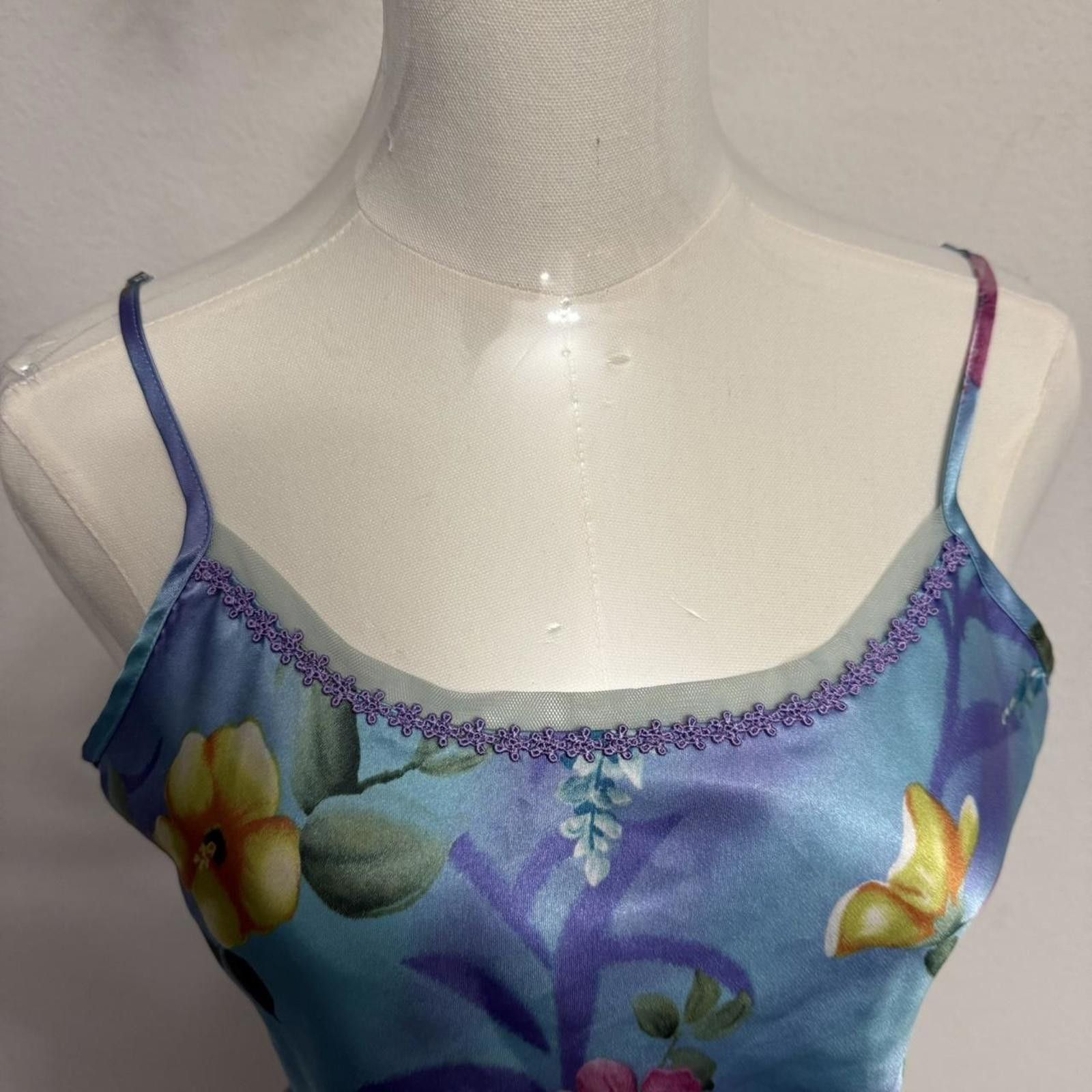 Designer Y2k fairy whimsy Blue floral silk cami top Size M / US 6-8 / IT 42-44 - 4 Thumbnail