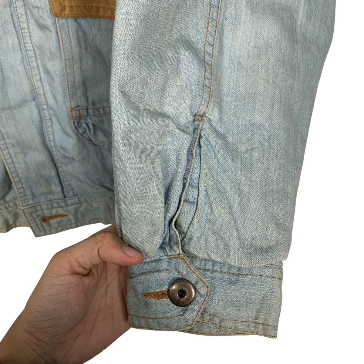 Vintage 90's UNIVERSAL CURATOR Washed Jeans Jacket #2752-C124 Size US M / EU 48-50 / 2 - 9 Thumbnail