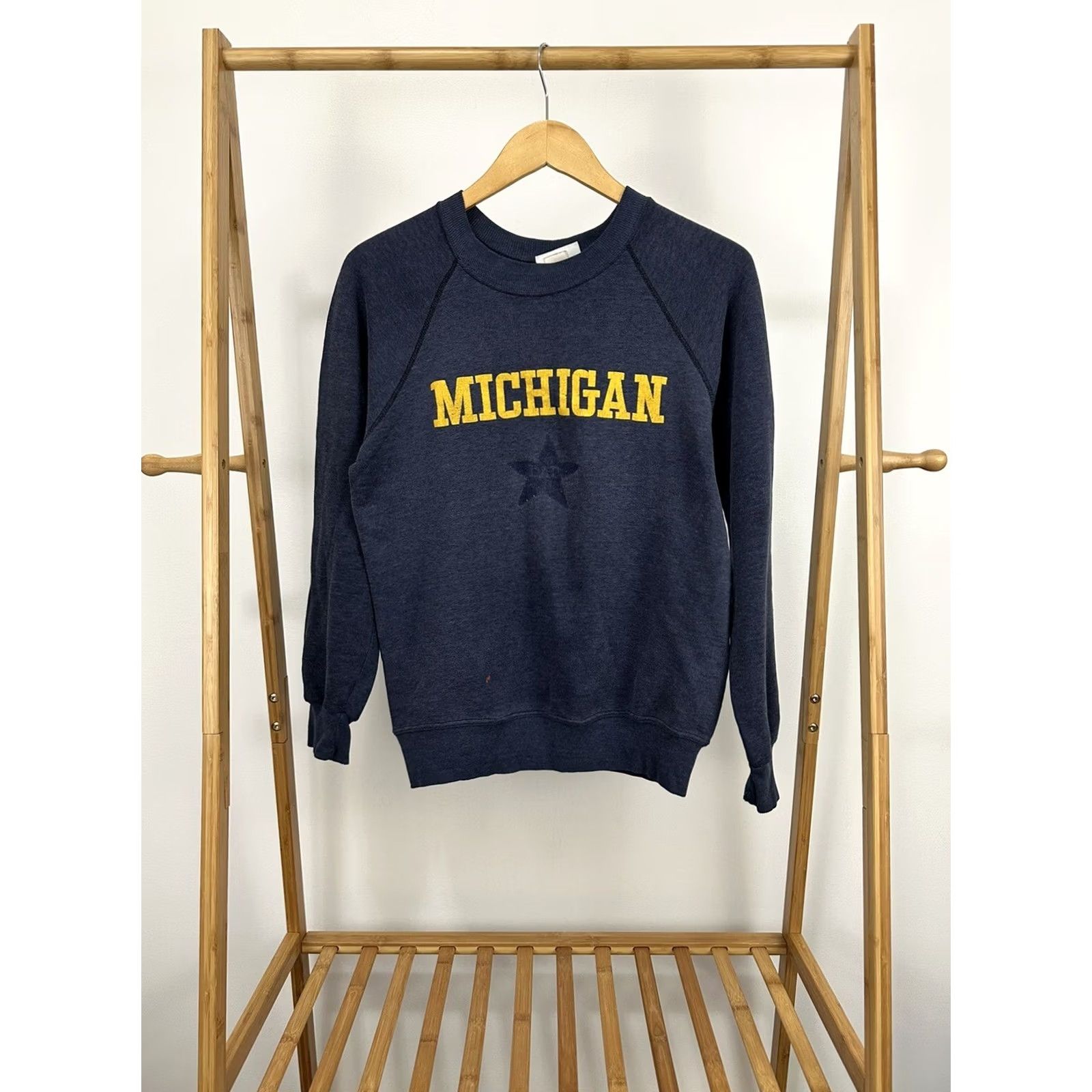 Vintage VINTAGE 80s University of Michigan Star Raglan Sweatshirt M Blue Mens Size US M / EU 48-50 / 2 - 2 Thumbnail
