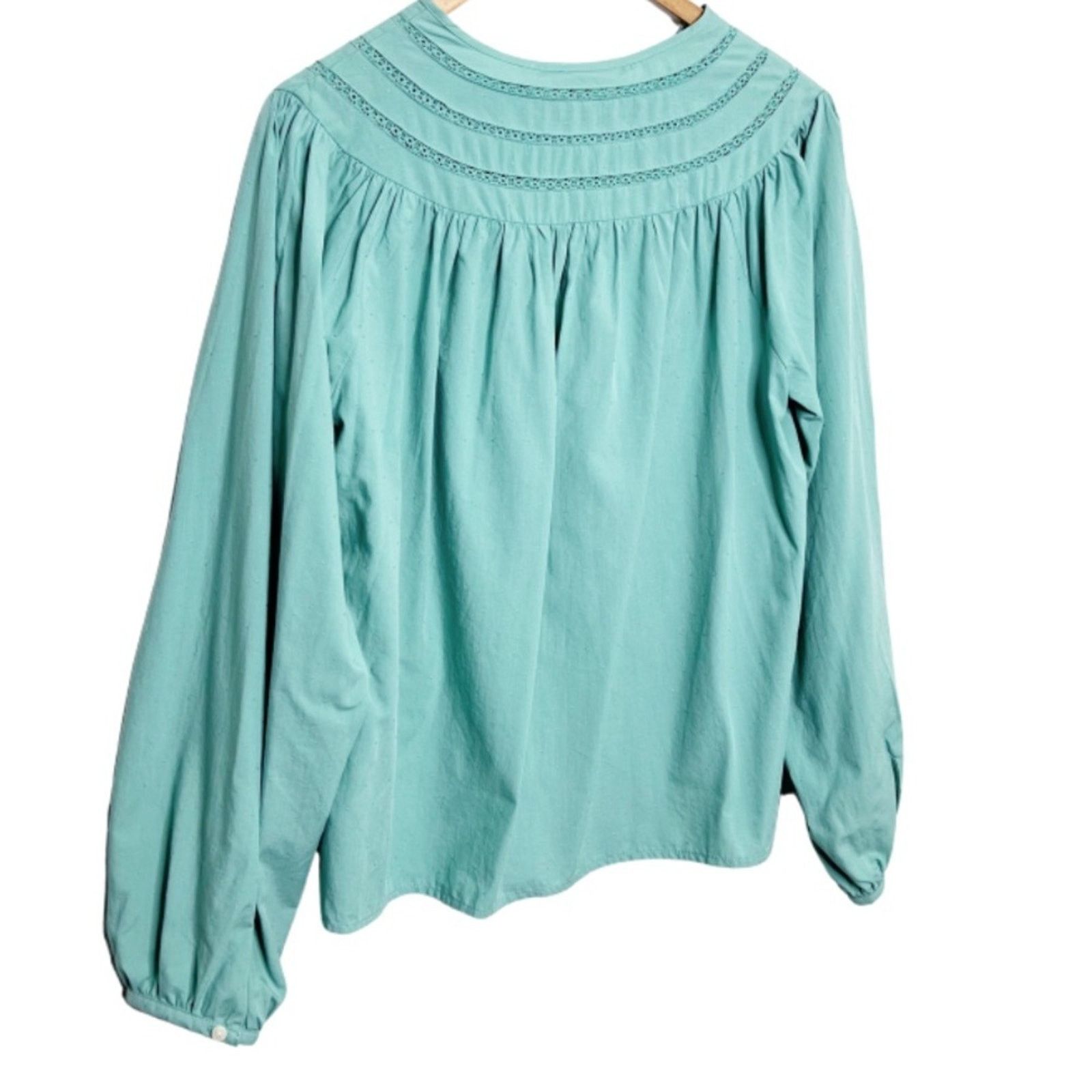 Target Basics New with Tag Universal Thread Women’s Long Sleeve Blouse Size S / US 4 / IT 40 - 9 Thumbnail
