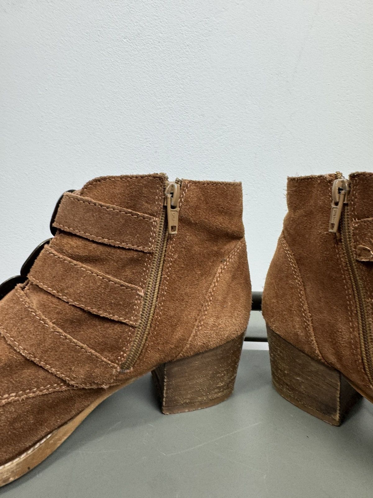 Other Vintage Brown Suede Triple Buckle Western Ankle Boots EU 38 Size US 7 / IT 37 - 10 Thumbnail