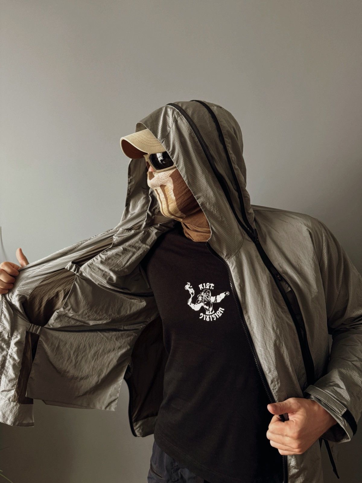 Riot Division Riot Division metal nylon grey jacket Size US L / EU 52-54 / 3 - 8 Thumbnail