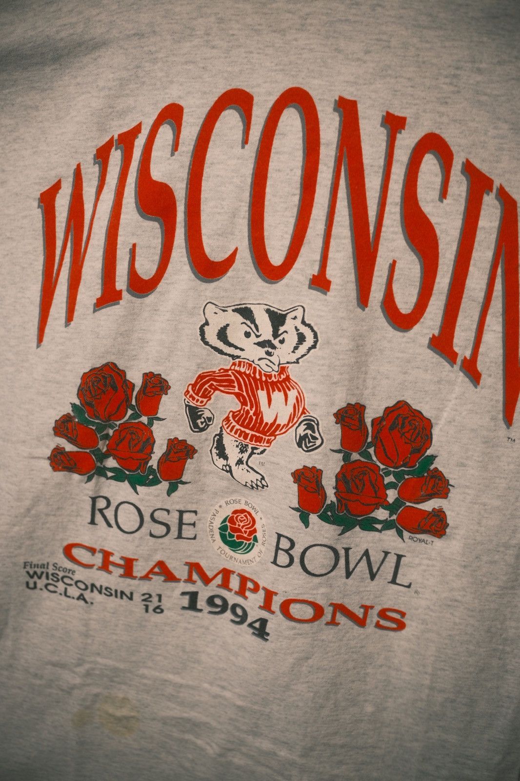 Fruit Of The Loom Vintage Wisconsin Badgers 1994 Rose Bowl Champions T-Shirt Size US XL / EU 56 / 4 - 6 Thumbnail