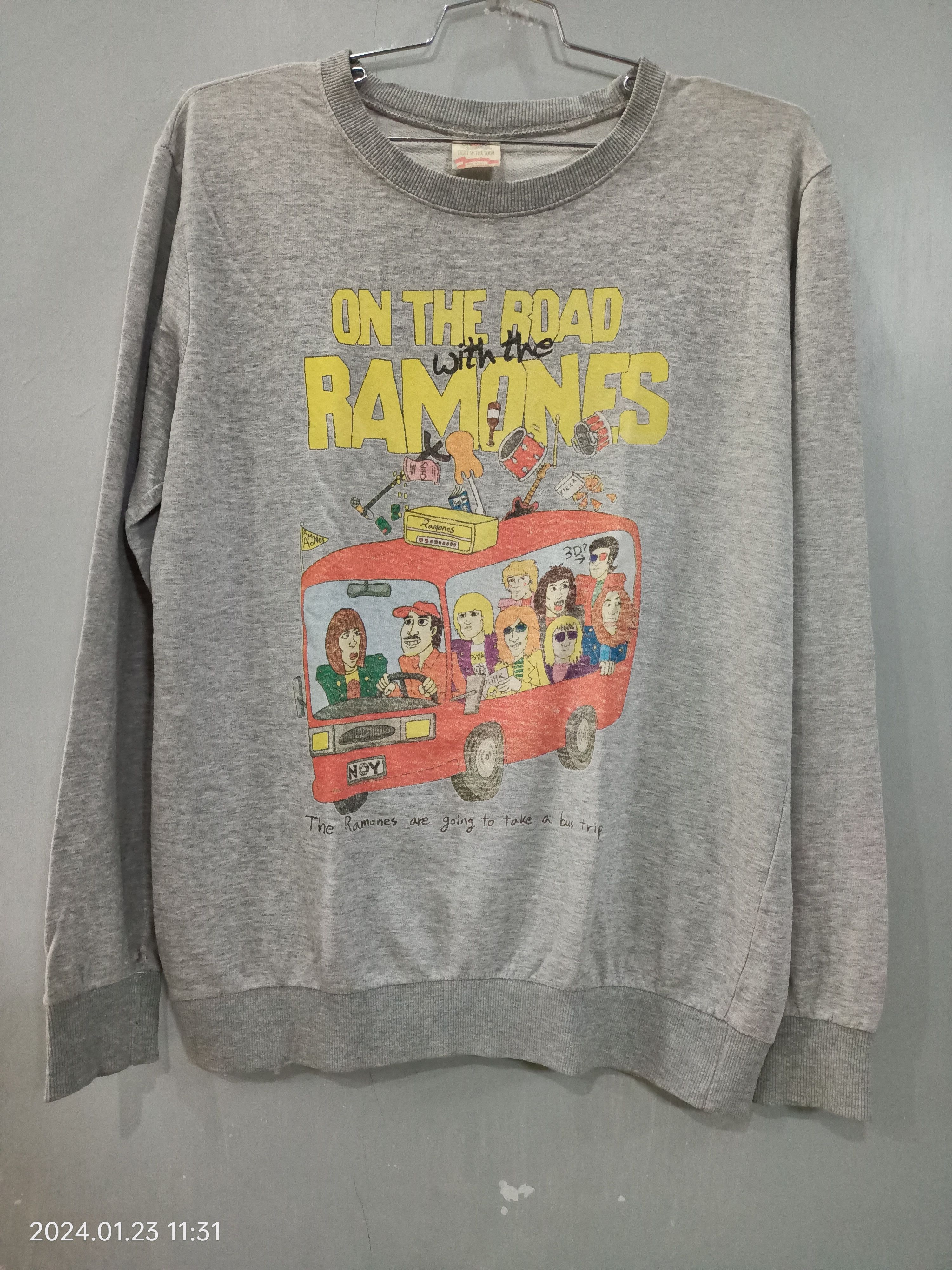 image of Ramones Vintage Crewneck in Grey, Men's (Size Medium)