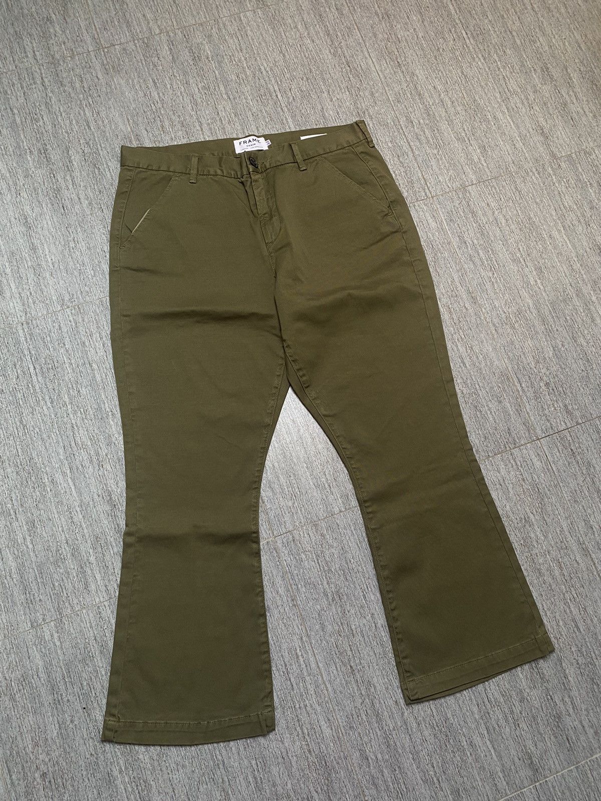 Designer × Frame Frame Le Crop Mini Boot Chino Pants 32 khaki trousers y2k Size 32" / US 10 / IT 46 - 9 Thumbnail