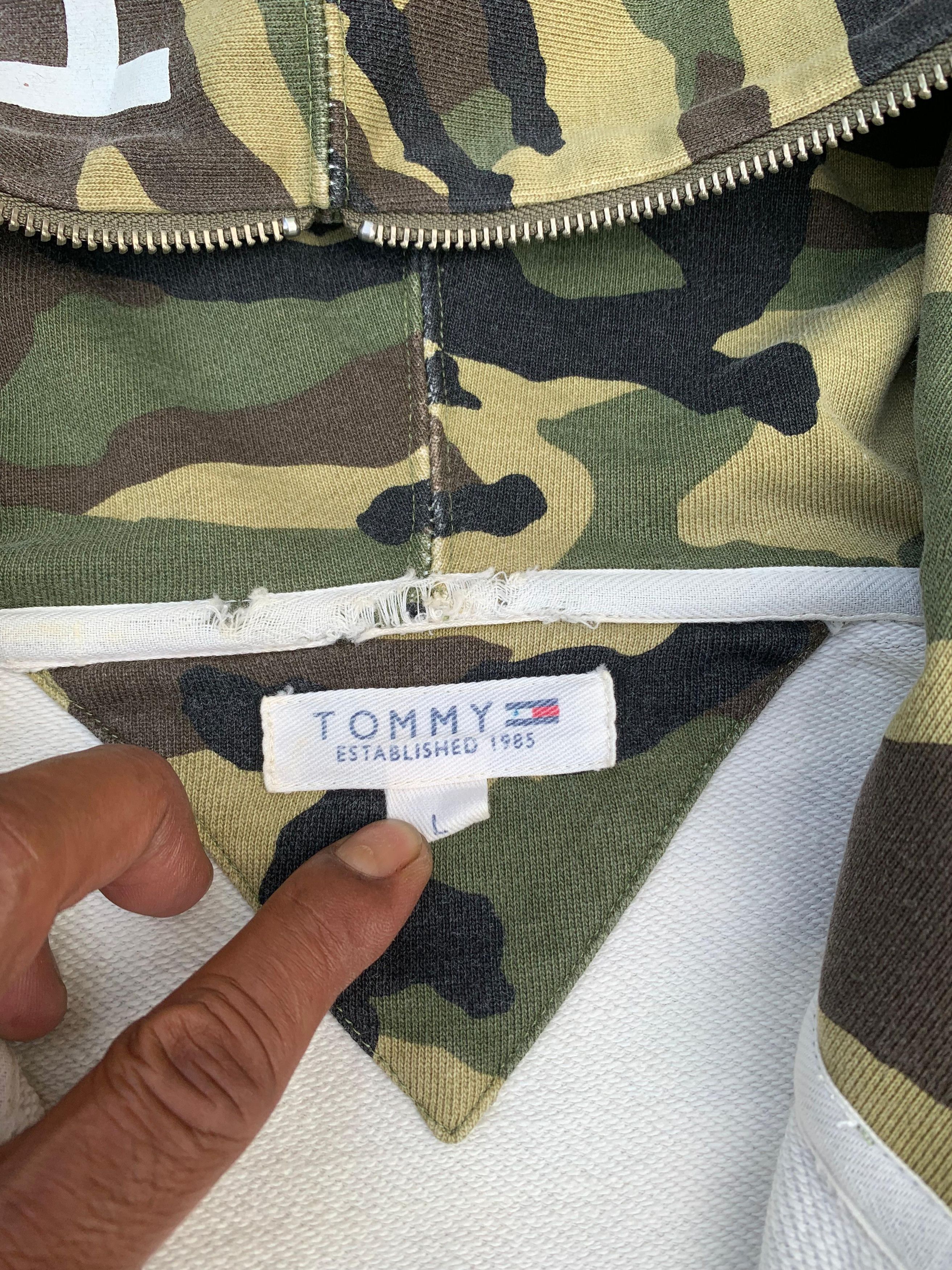 Tommy Hilfiger × Vintage Tommy Hilfiger camo hoodie full zip Size US L / EU 52-54 / 3 - 9 Thumbnail