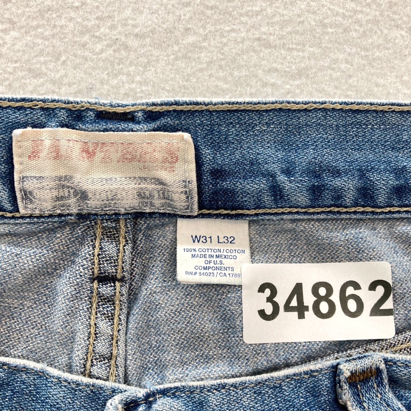 Old Navy VINTAGE Old Navy Painters Jeans Mens 31x32 Blue Denim Baggy Skater Y2K — 90s Grunge Hip Hop Vintage Size US 31 - 7 Thumbnail
