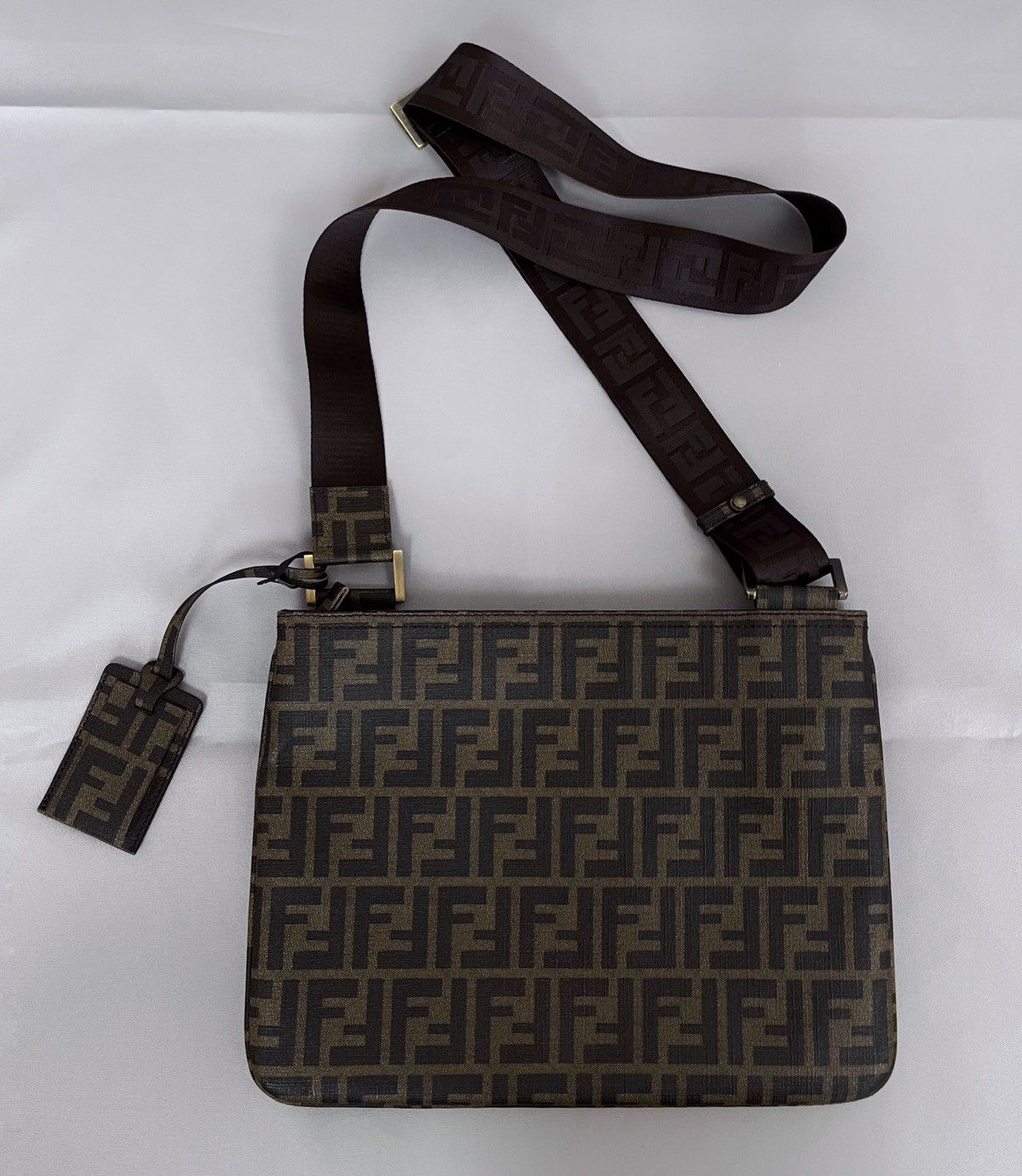 Fendi FENDI FF Monogram Canvas Messenger Bag. Size ONE SIZE - 3 Thumbnail