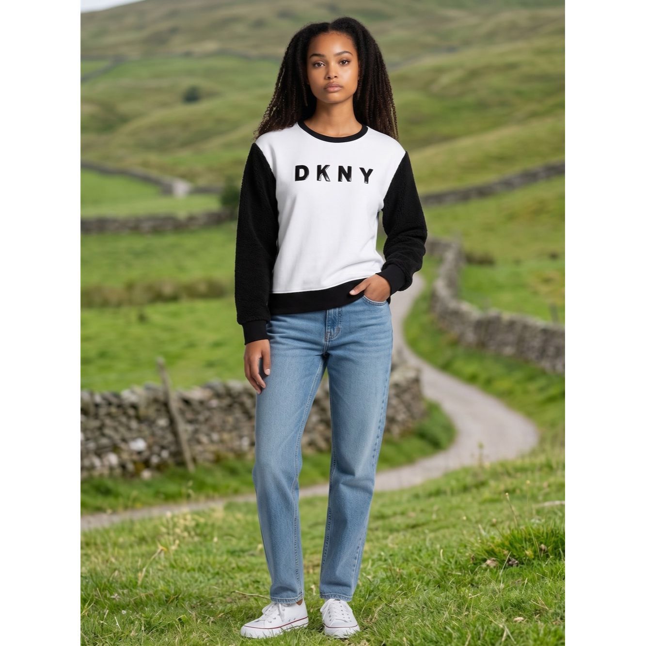 DKNY DKNY Black White Colorblock Logo Sherpa Sleeve Sweater Size Size L / US 10 / IT 46 - 1 Thumbnail