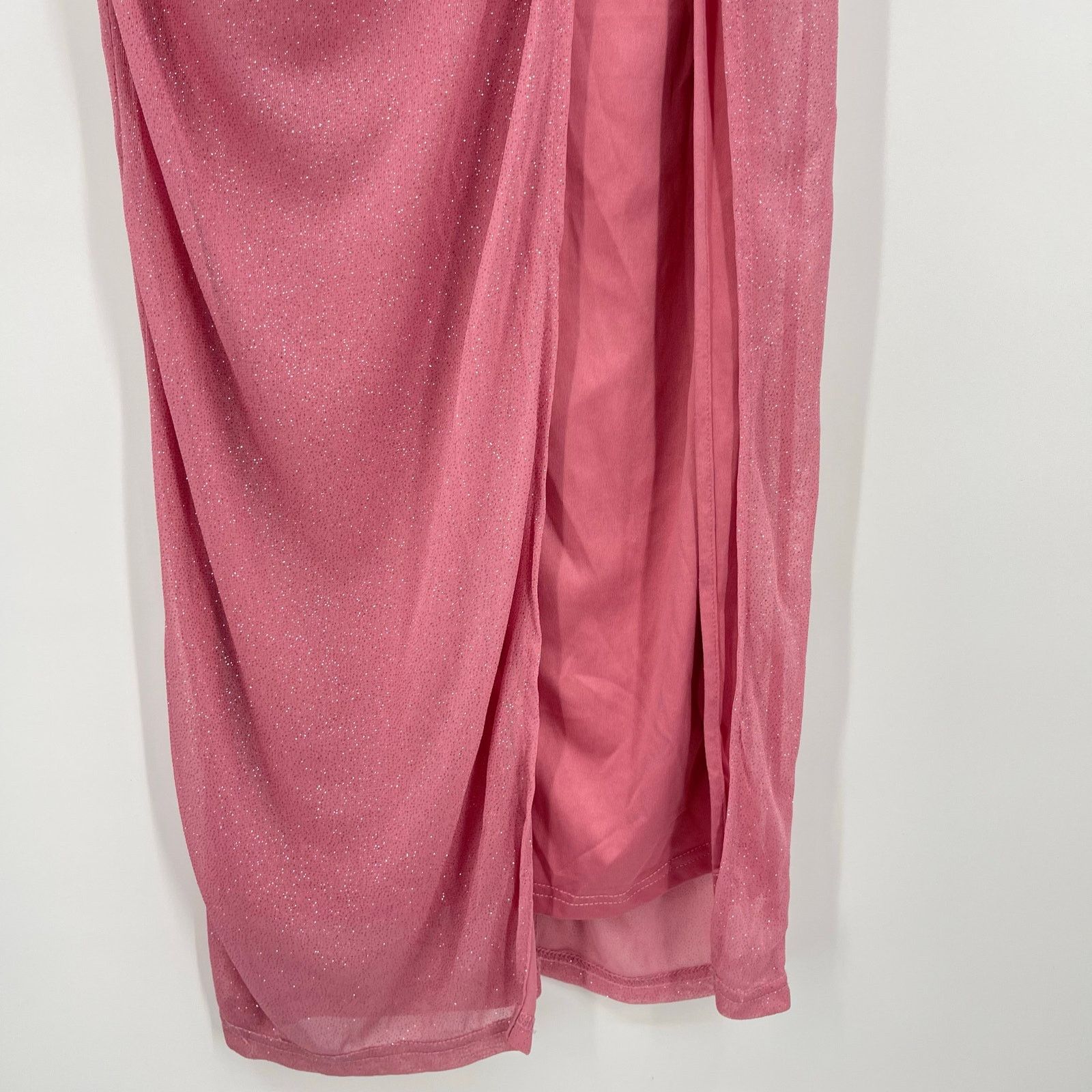 superdown superdown | Bea Halter Maxi Dress in Pink Glitter S Size S / US 4 / IT 40 - 8 Thumbnail