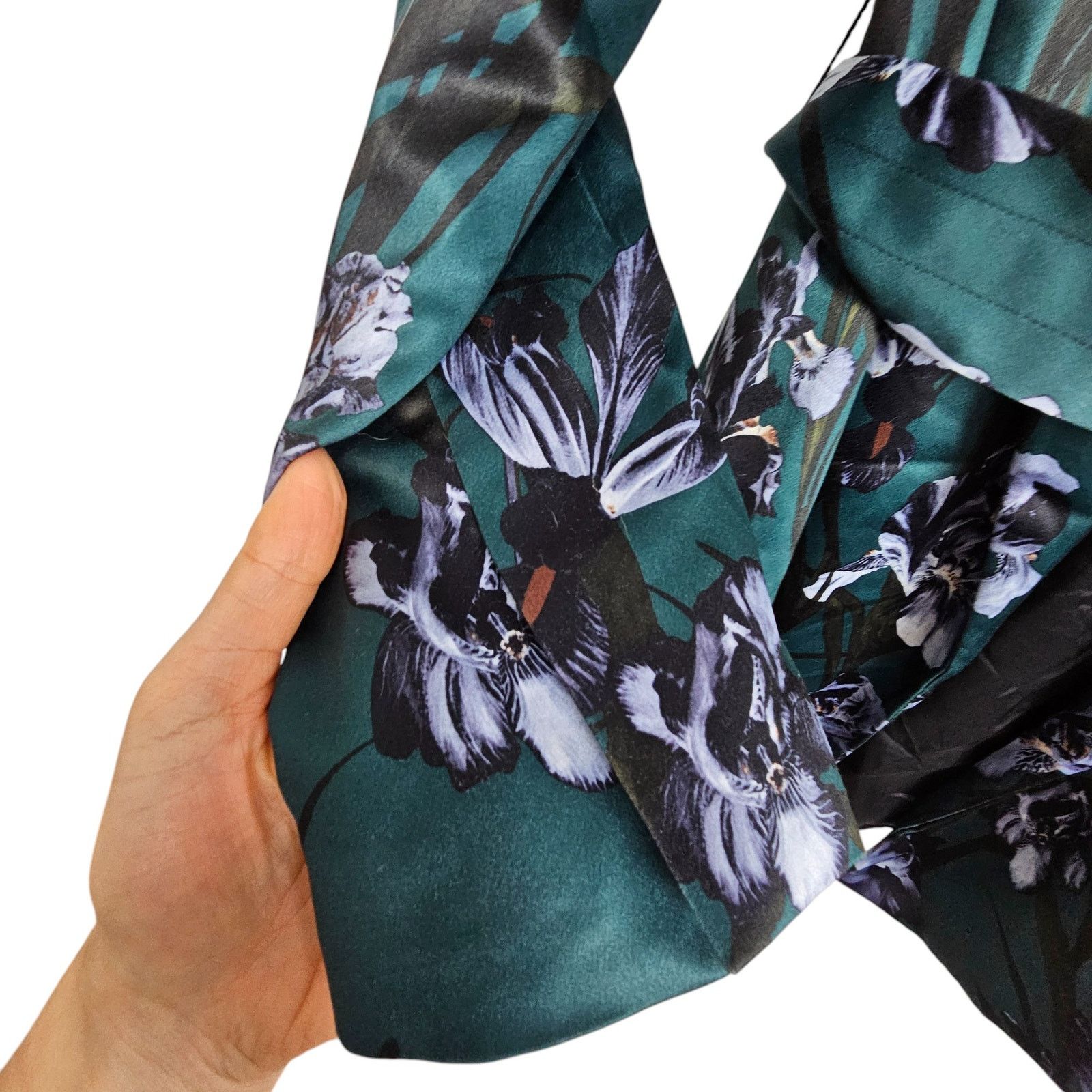 H&M H&M Womens Satin Floral Blazer Size 6 Belted Whimsigoth Size M / US 6-8 / IT 42-44 - 4 Thumbnail