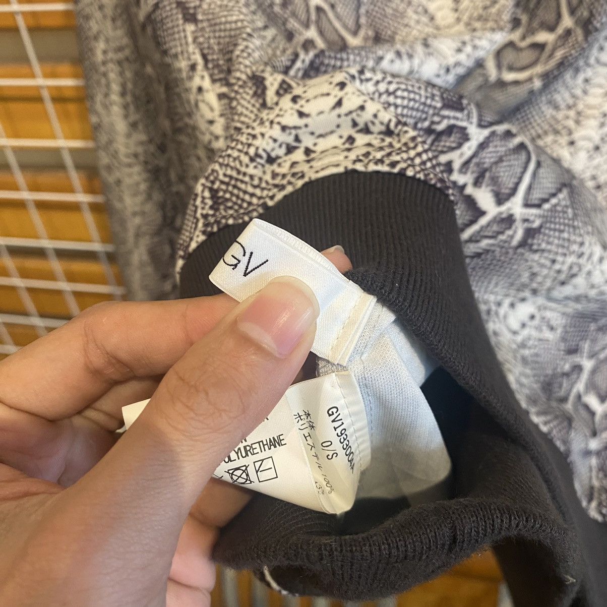 G.V.G.V. × Japanese Brand GVGV Japanese Brand Snakeskin Design Half Zipper Sweaters Size US XS / EU 42 / 0 - 9 Thumbnail