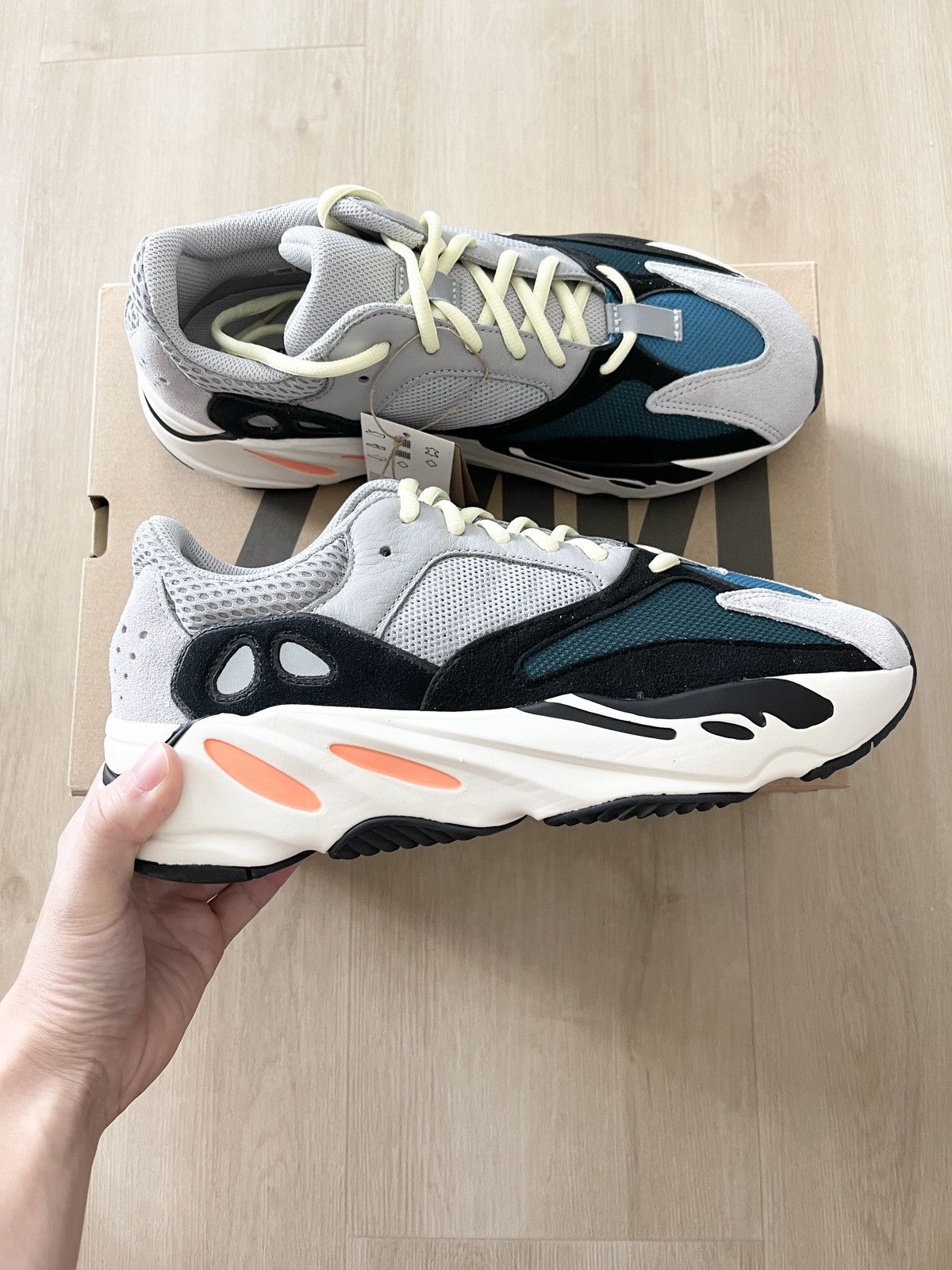 Jual Yeezy echten 700 Wave Runner