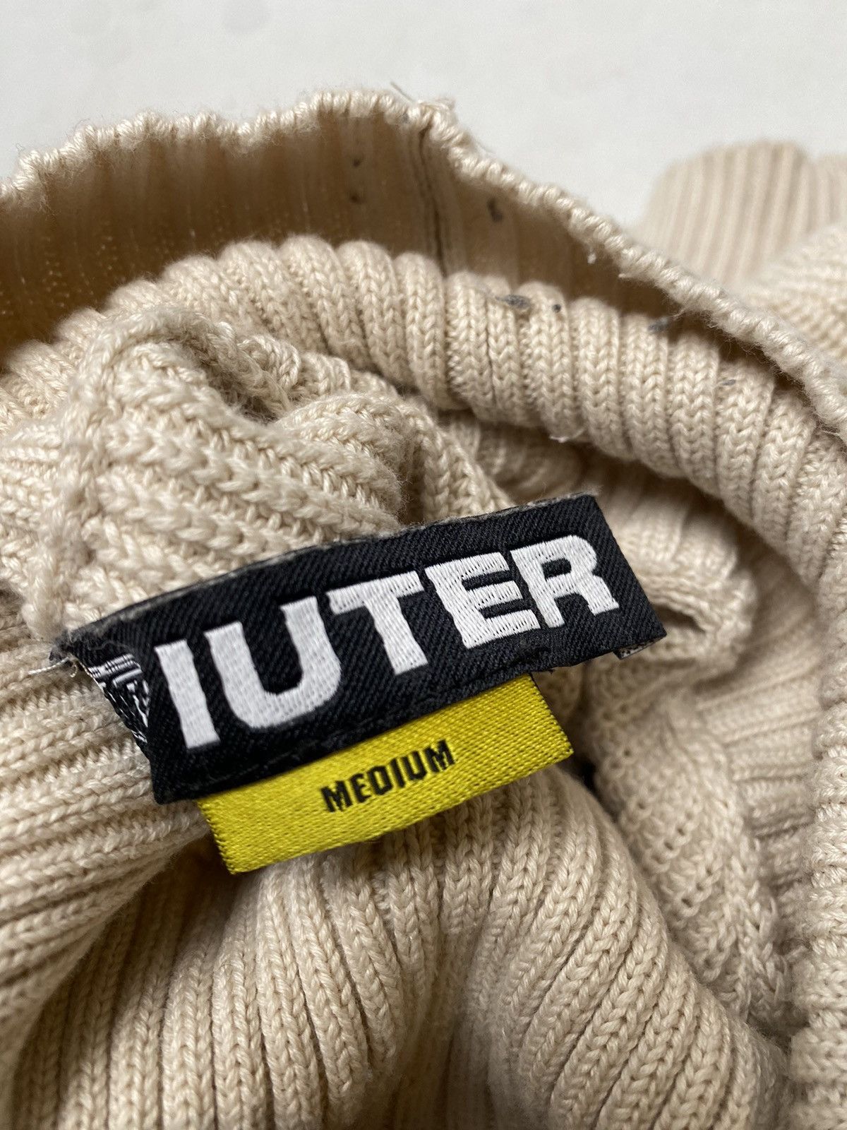 Iuter Sweater IUTER SIZE L used Size US L / EU 52-54 / 3 - 7 Thumbnail