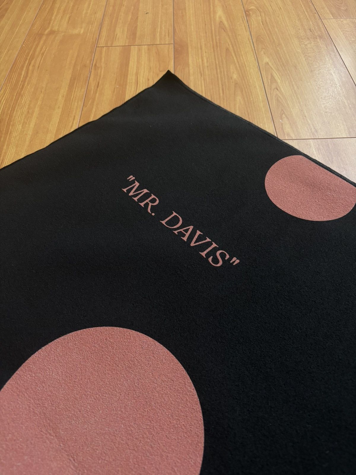 Off-White Off-White FW26 Runway “Mr. Davis” Exclusive Blanket Rug Size ONE SIZE - 6 Thumbnail