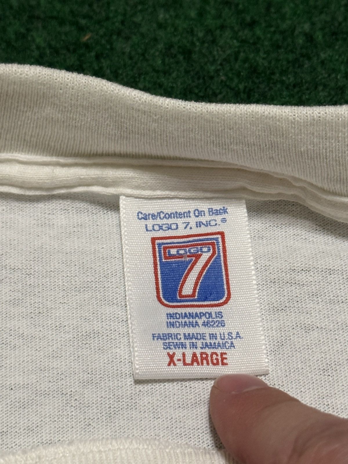 Vintage NCAA March Madness 90s College Basketball XL T Shirt Size US XL / EU 56 / 4 - 3 Thumbnail