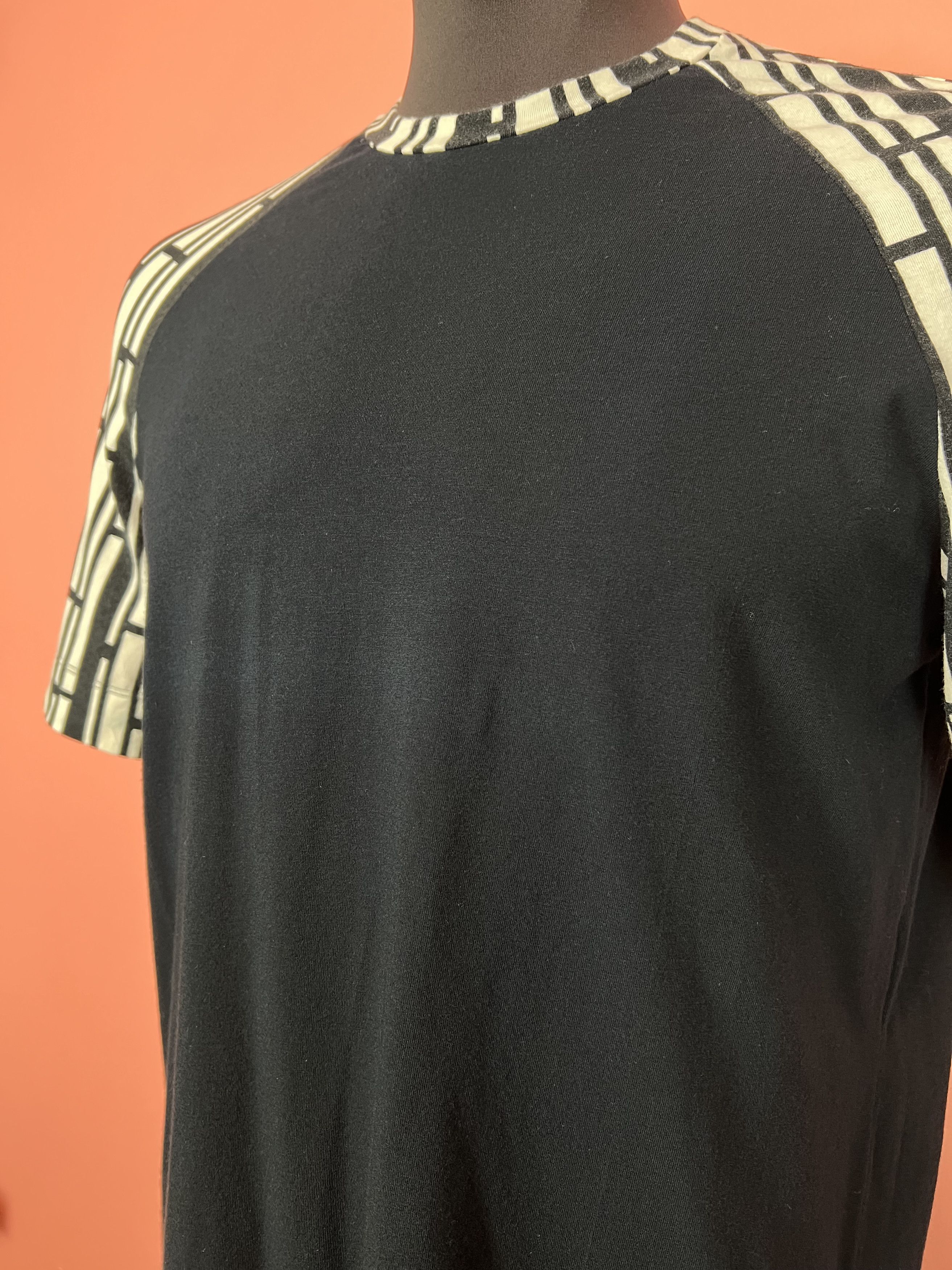 Versace Versace Jeans Couture shirt tee luxury blszk Size US XL / EU 56 / 4 - 10 Thumbnail
