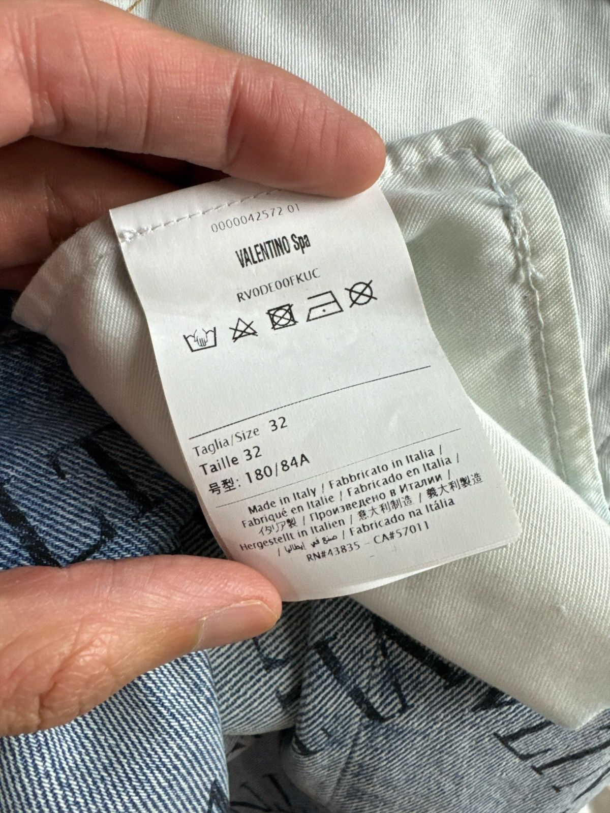 Valentino $995 Valentino Monogram Rolled-Cuffs Straight Jeans 32 Size US 32 / EU 48 - 3 Thumbnail