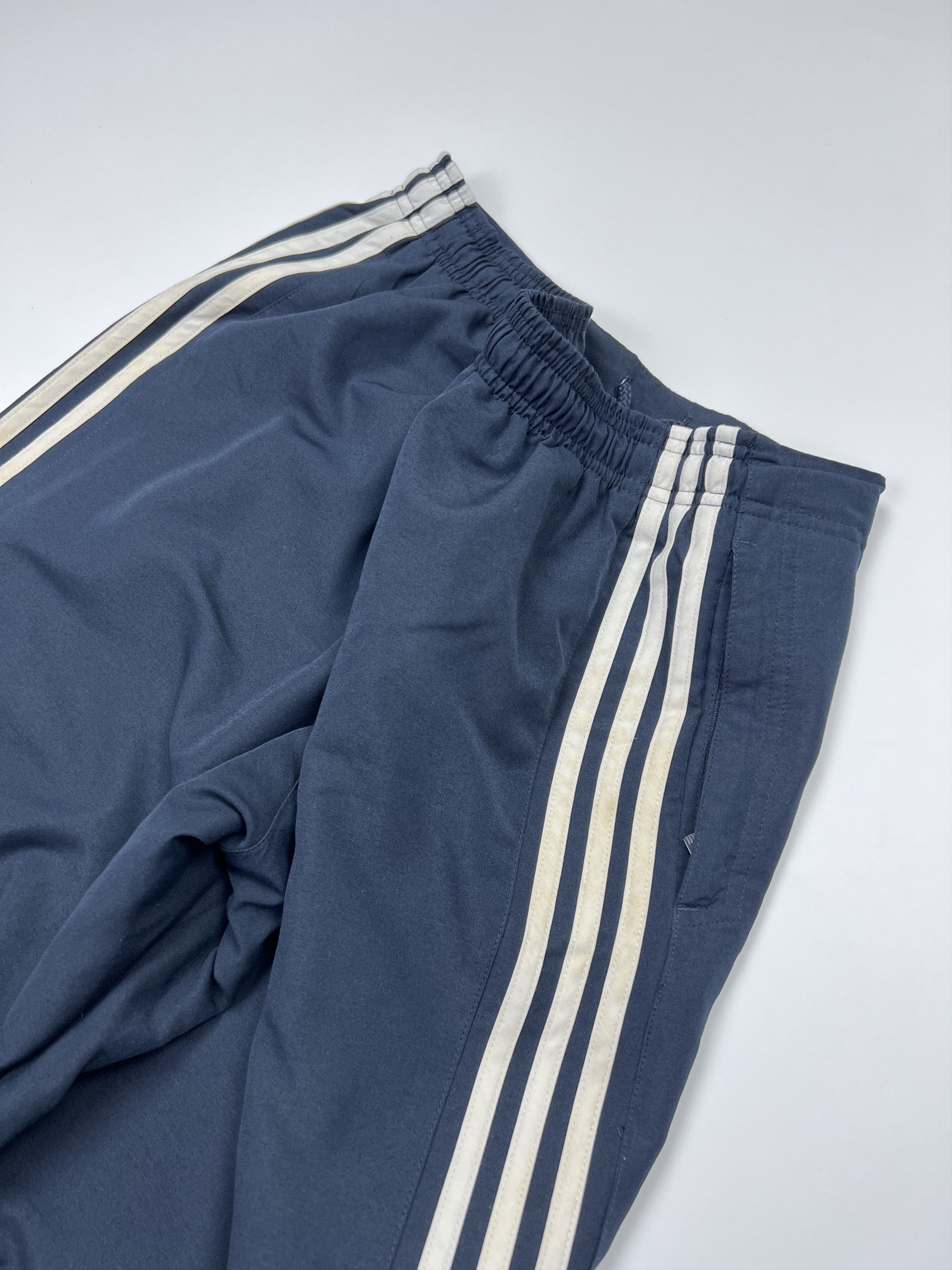 Adidas Vintage Adidas Nylon 3 Striped Wide Sport Pants Navy\White Size 28" / US 6 / IT 42 - 9 Thumbnail
